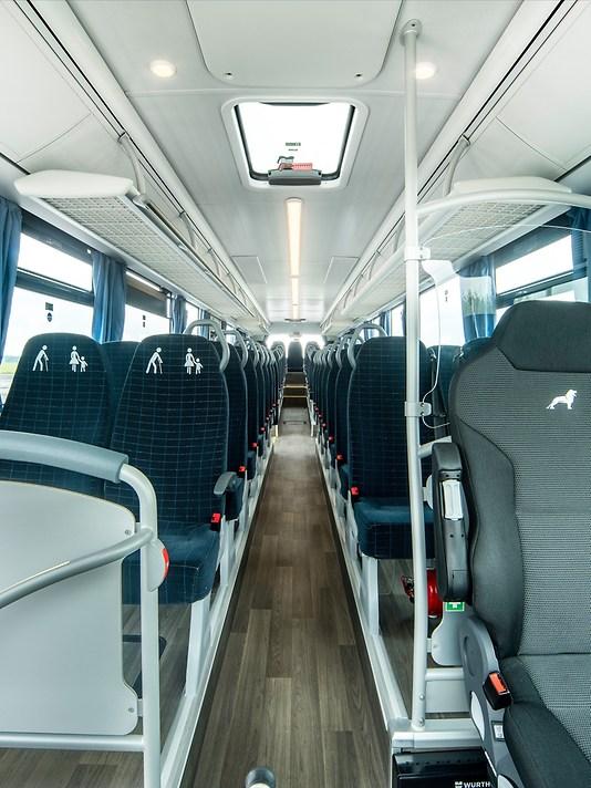 Bright colour scheme in the interior of the MAN Lion’s Intercity