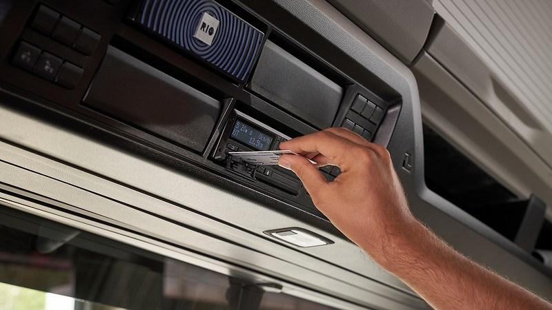 Language recognition via driver card