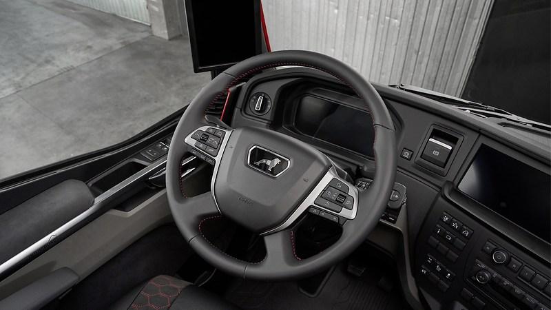 MAN TGX Individual Lion S Interior